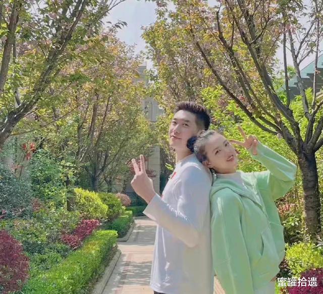 中乙|张常宁又晒婚纱照！大腿笔直有型略显发福，2米1老公很满意！