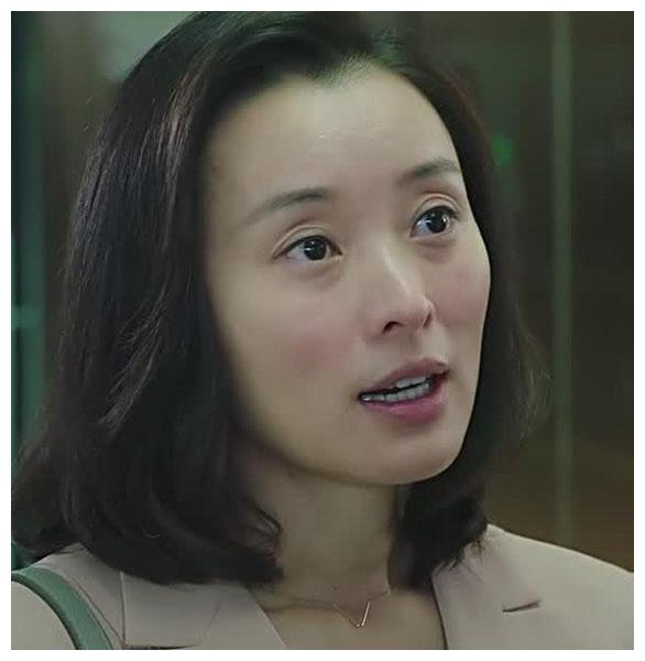 脸没恢复就别接戏了，“馒头脸蛋”演啥都拉胯，这些女星不羞吗