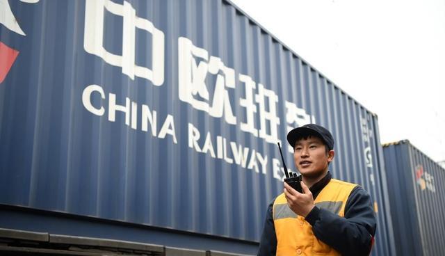 国企|“铁路局”要招聘啦!3类人将“开绿灯”,条件符合有望优先录取