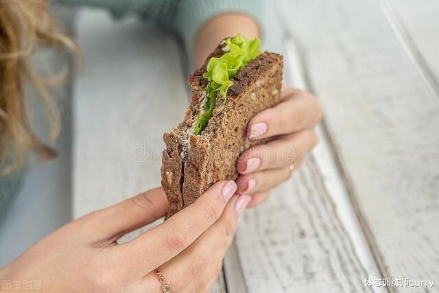 衰老 想要保持年轻的状态?坚持几个好习惯,保持身材,减缓身体衰老