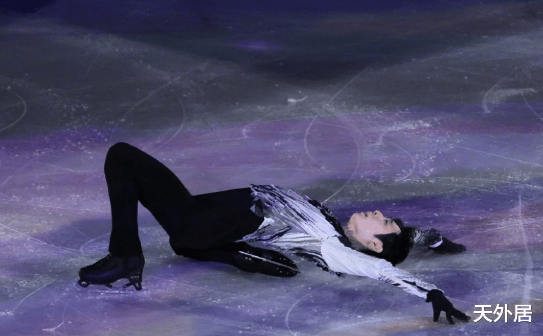 羽生结弦|仙女本尊！千金化身白天鹅，羽生结弦亲吻冰面，“葱桶”绝美收官