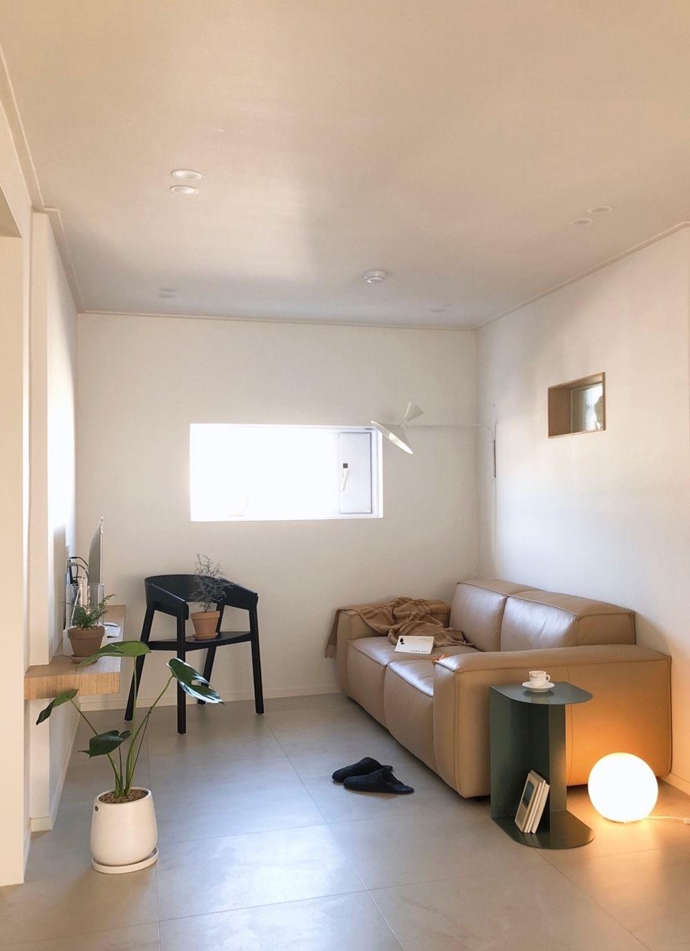 厨房太小了,坚持和客厅位置互换,至少大了10㎡!邻居都说有远见