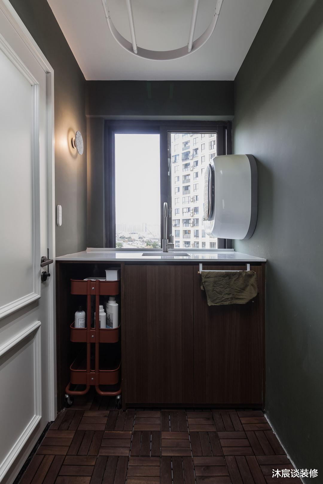 别人是尽量扩大室内,她却缩小面积,想不到更实用,全屋简约高级