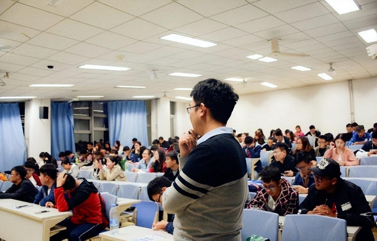 铁饭碗排名，教师只排第九，第一很多人不知道