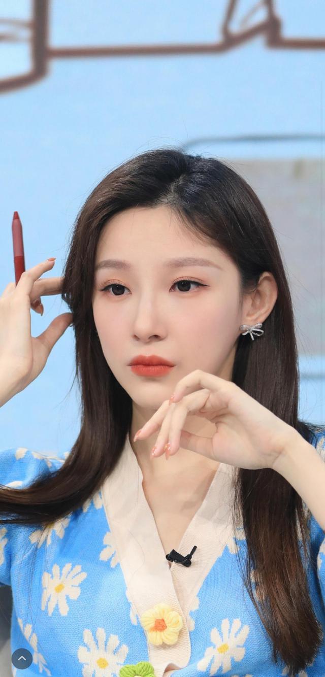 马凡舒|央视审美太绝了!春晚新晋主持人马凡舒,这是要火呀!