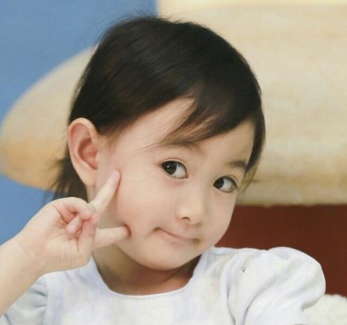 奥莉|有种“倒霉”叫奥莉，本以为父亲瓜子脸能救她，新照一出后没辙了