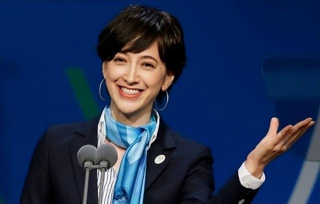 小泉纯一郎|日法混血最美主播：42岁和小泉纯一郎的儿子闪婚，夫妻俩黑料不断