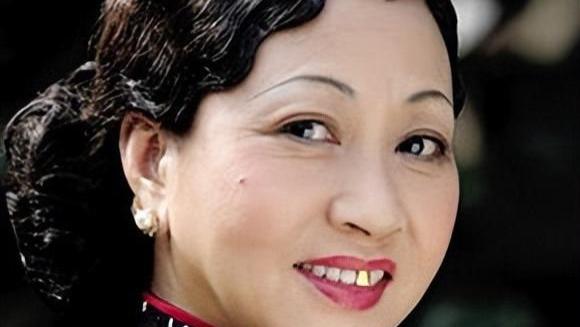 周星驰|元秋：我问周星驰狮吼功怎么演，星爷说看看金毛狮王谢逊就知道了