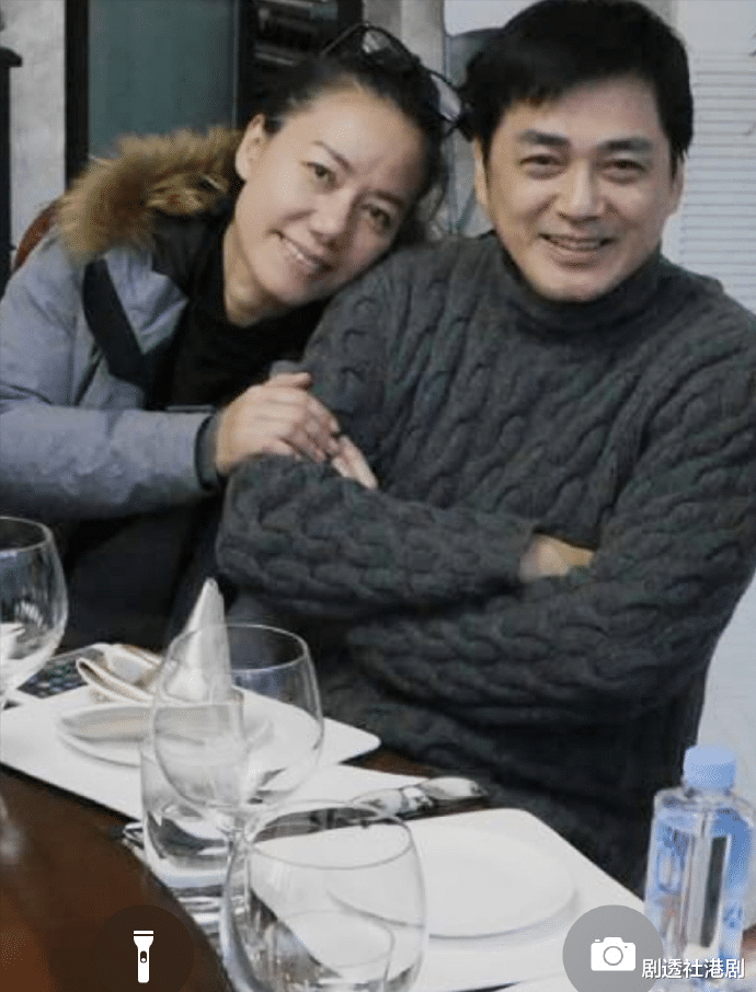 汤镇宗|入行40周年，66岁香港知名影星定居内地街头献唱，低调过退休生活