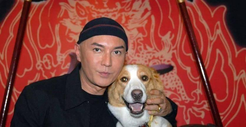 尊龙|尊龙:统一亚洲人审美的男人,却无儿无女,无父无母,无妻无伴