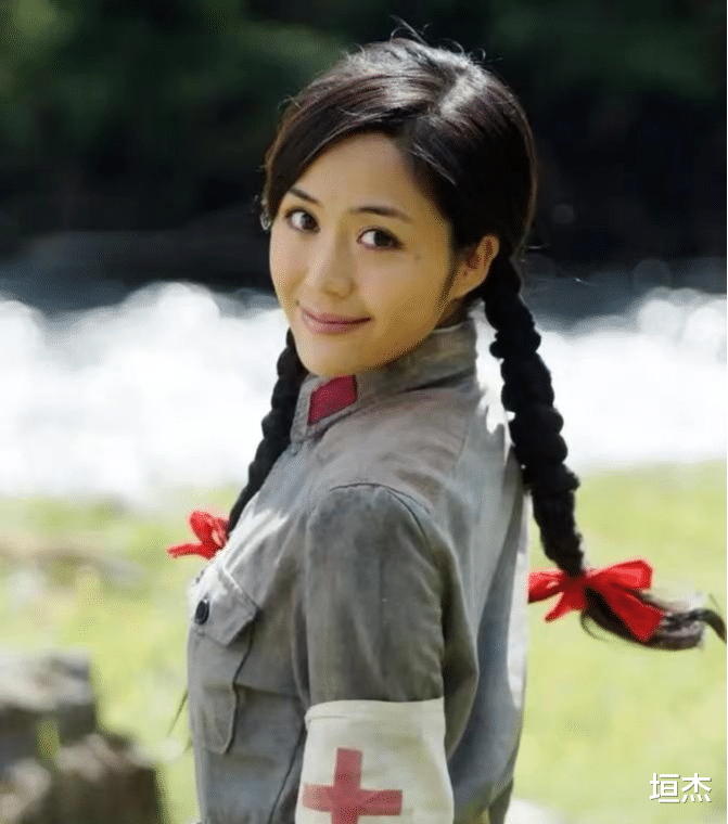 整容|脸没恢复就别演戏了，“馒头脸蛋”演啥都拉胯，这些女星羞不羞