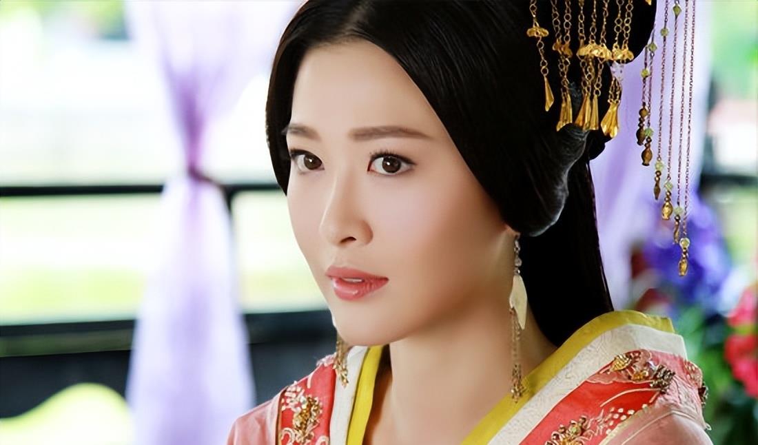 李庚希|同样是演公主！李庚希、鞠婧祎和周迅放一起，才知什么叫金枝玉叶