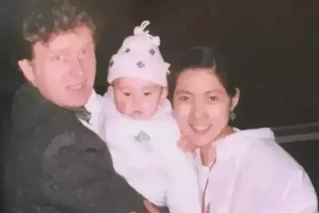 沈丹萍|当年，沈丹萍曾诉苦：“我一出差，家里现金就会不见，怀疑是保姆偷的，又不敢问她。”只好抱着现金睡觉