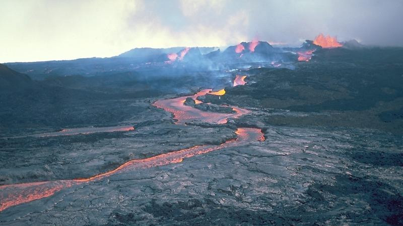 阿南德再发预言：世界上最大的活火山或将爆发，人类要当心