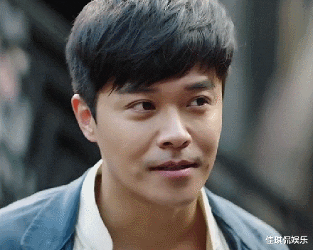 佟丽娅|陈思成竟然跟其他的美女在大街上拥抱牵手，哪一点比得上佟丽娅？