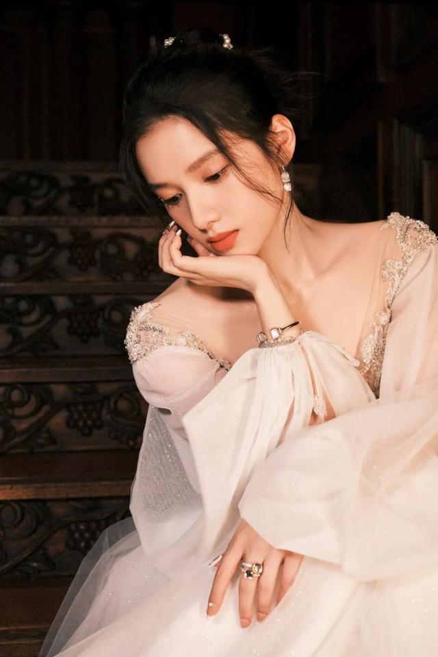 张婧仪|钝感美女张婧仪，让“小说女主”有了脸