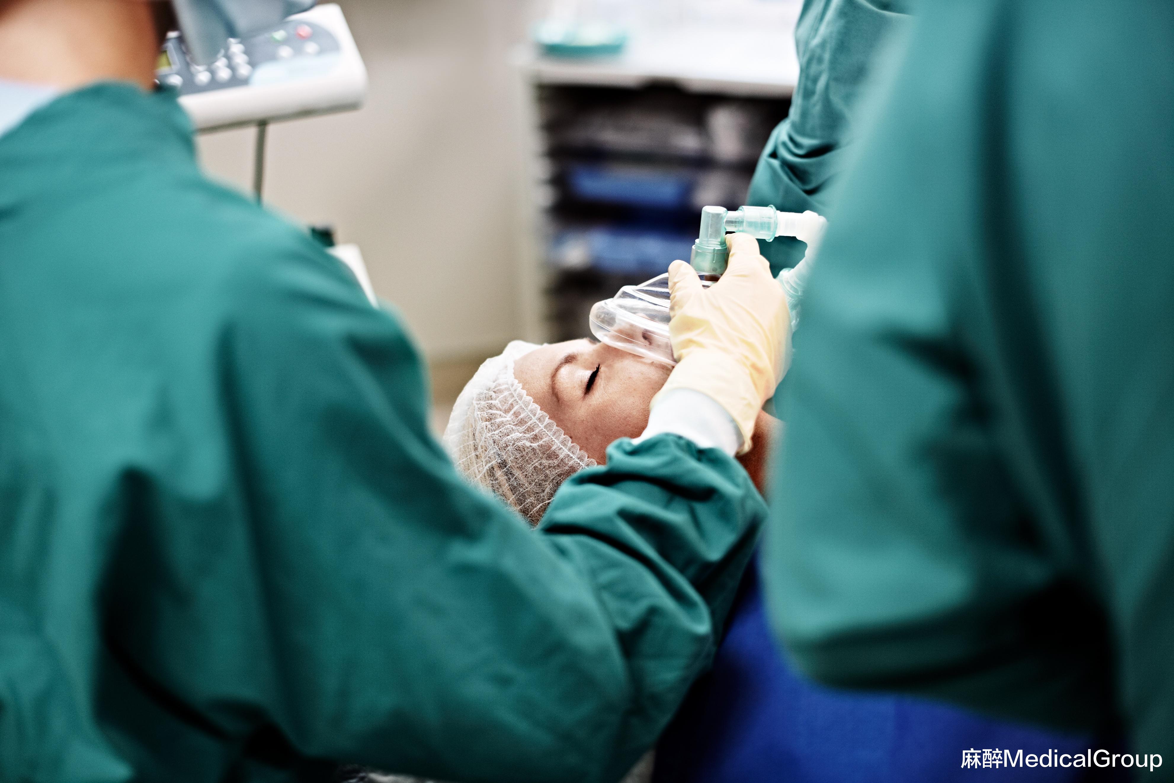 护士|手术间内，这双手让人很难忘却