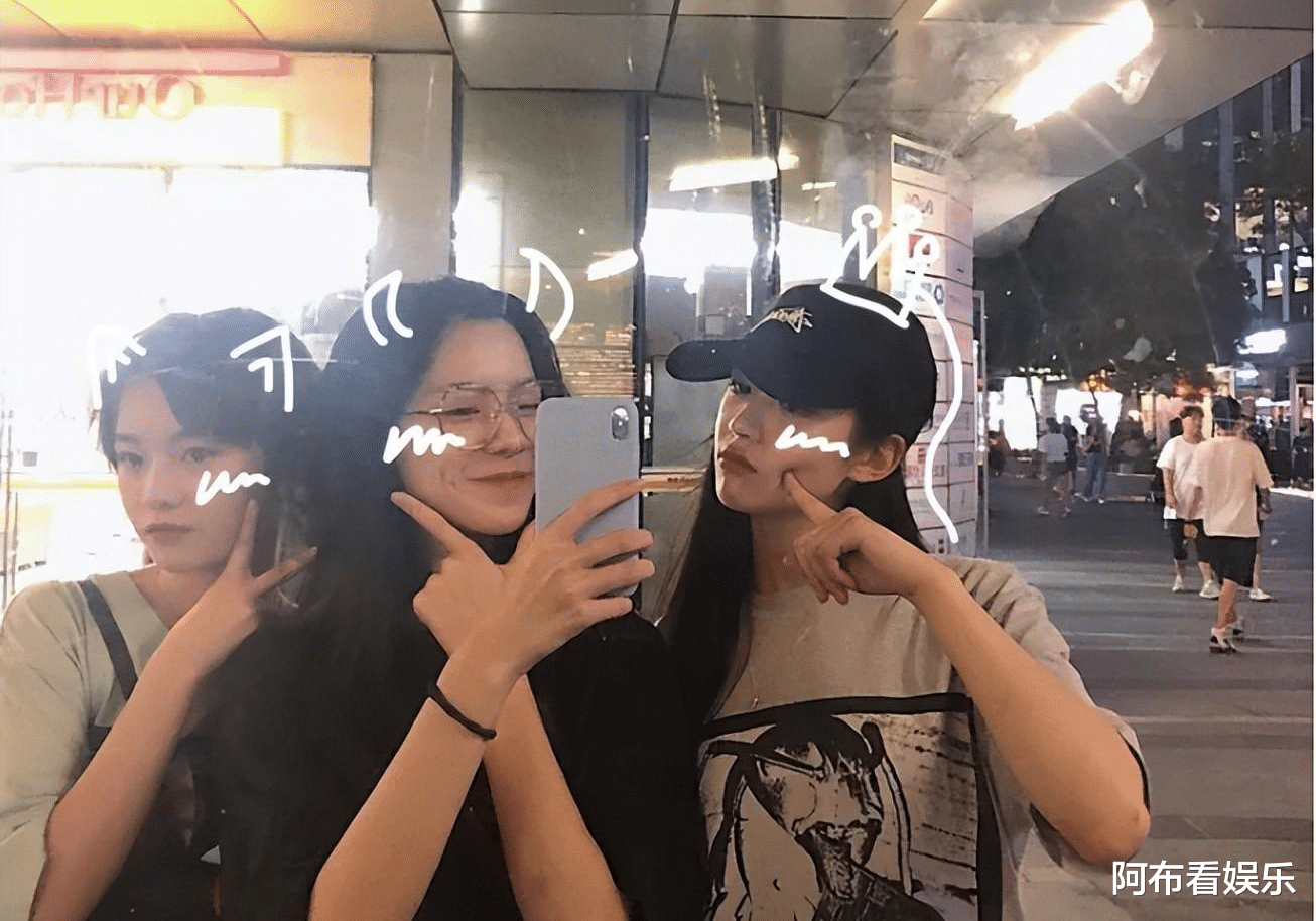 李庚希|三里屯三公主：京圈新势力，出道即巅峰，00后小花就看她们仨？