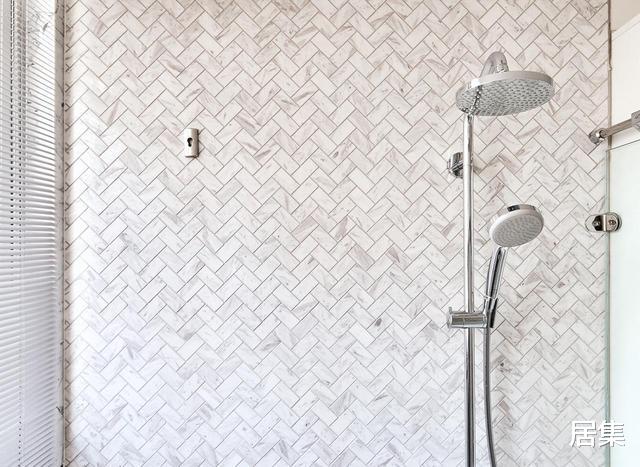 女教授一个人的家，因“打满柜子”而走红，一个人也好幸福