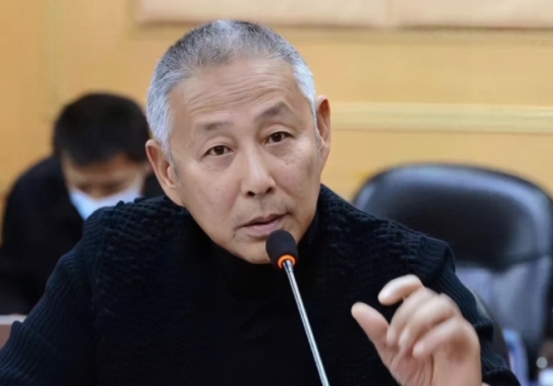 陈道明|67岁陈道明近照大变样！眼神疲惫头发花白，满脸黑斑老态尽显