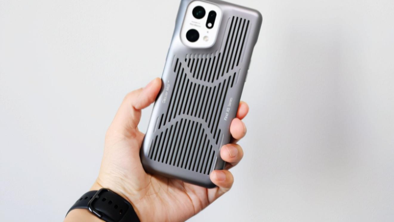 手机壳|实验证明！佩戴这款手机壳玩游戏更清凉