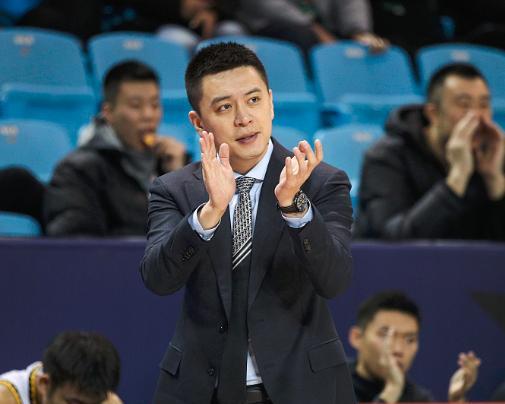 周琦|辽篮功勋辅佐姚明，杨鸣王博将受益，周琦回归CBA或现曙光