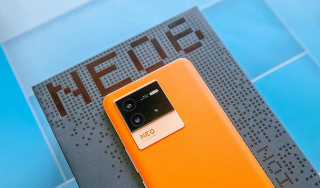 高通骁龙|iQOONeo6深度体验:携新骁龙8+独显芯片Pro实力定义性能游戏之王