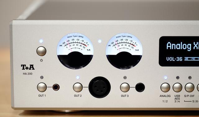 阿里巴巴|系出名门，无可挑剔的表现：T+AHA200耳放、SolitaireP平面耳机