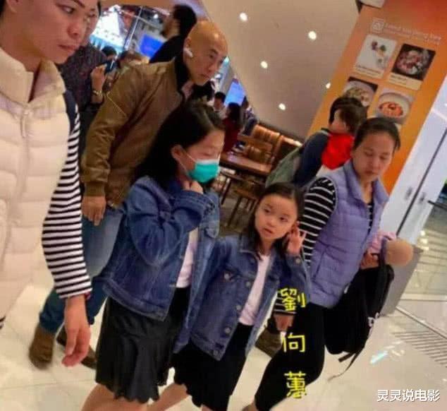 刘德华|59岁刘德华老婆近照曝光,一脸苍老水肿像社会型大妈,女儿跟刘德华很像