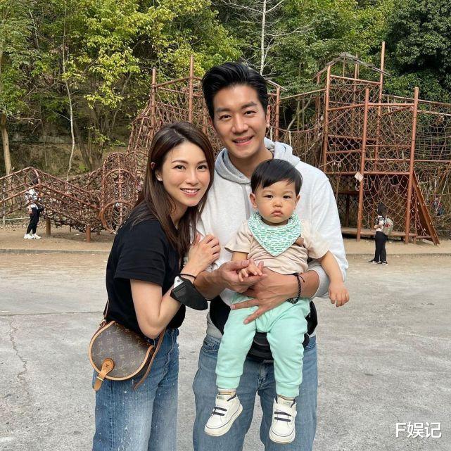 黎诺懿|黎诺懿一家四口放假去郊游享受家庭乐 大儿子顾着玩没兴趣拍全家福