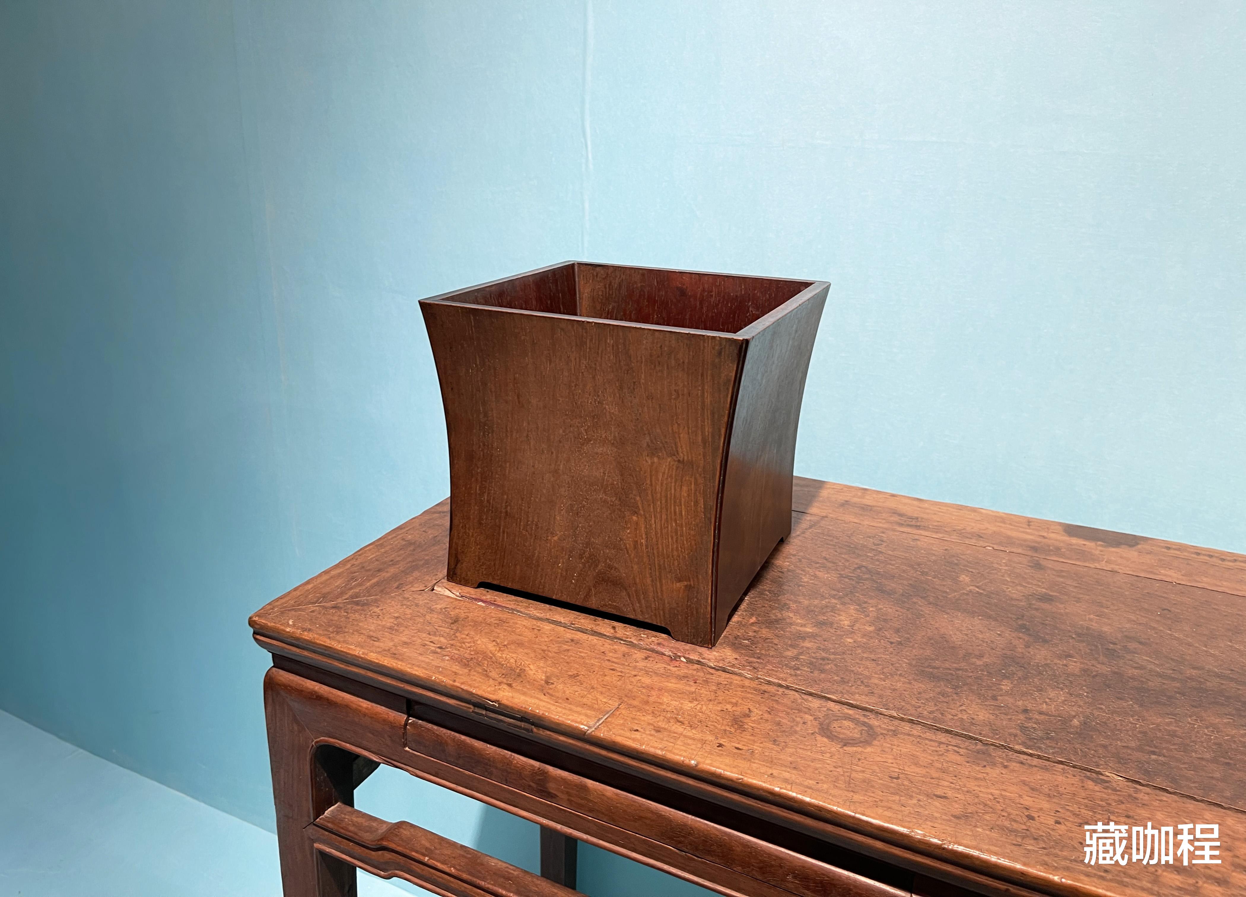 笔筒|弧面一木四开,黄花梨方形敞口笔筒6.9万成交