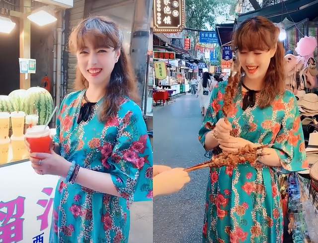 周海媚|55岁周海媚穿深v裙秀锁骨!逛路边摊接地气,光脚躺沙发上太真实