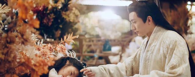 袁冰妍|原著作者觉得故事线雷人？袁冰妍再出红衣造型，十世虐恋不爱男主