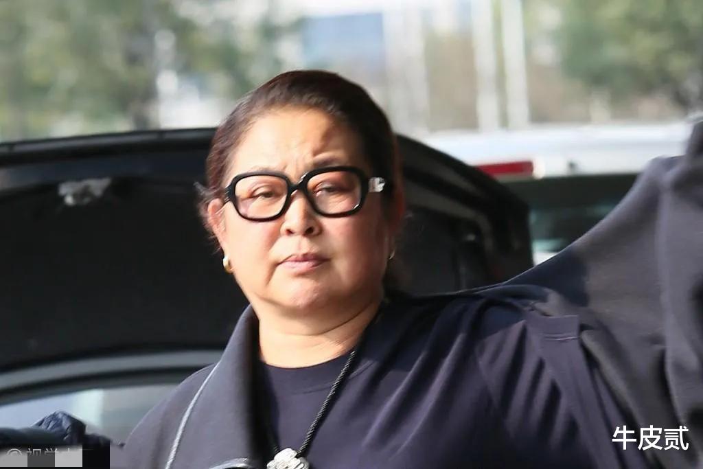 倪萍|真没想到，中年胖成“土肥圆”的女星，年轻个个是一眼万年的美人