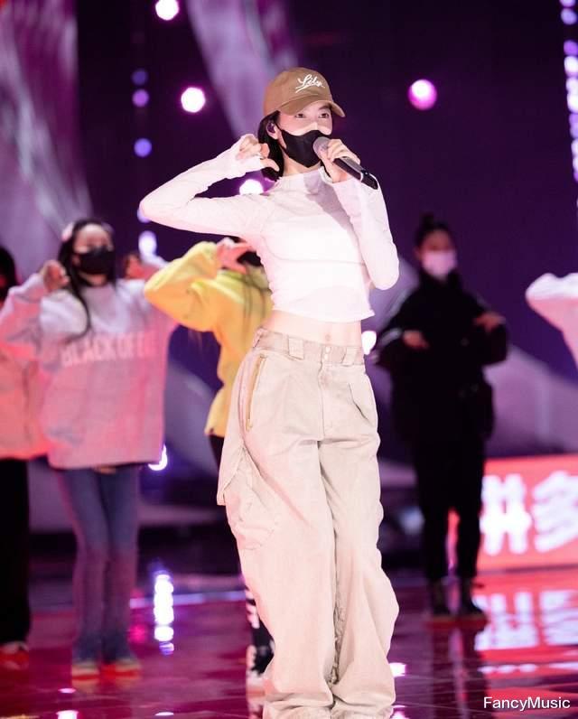 春夏穿搭 跨年晚会倒计时,85花和95花百花齐放,你最pick哪一位