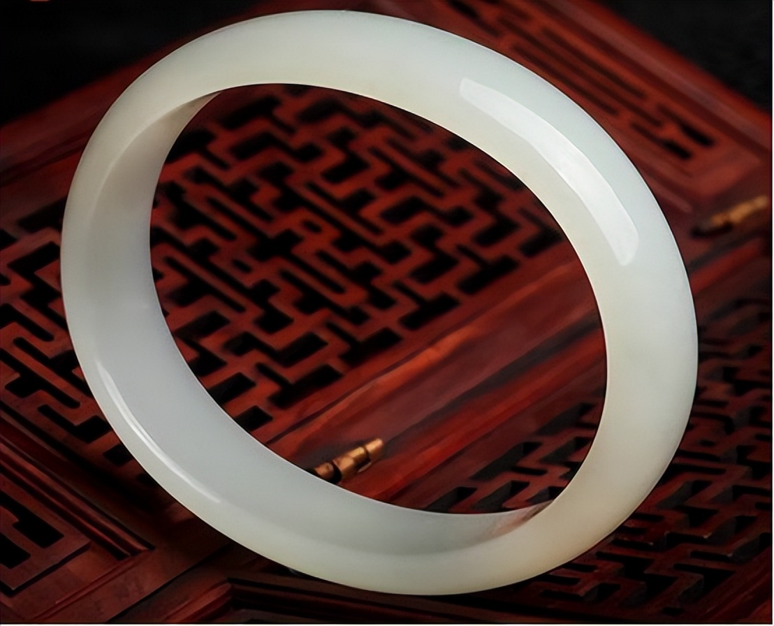 新疆维吾尔自治区|和田玉手镯怎么挑选?最最实用的实操手册来啦!