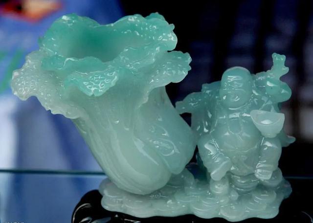 翡翠|“梓庆削木为鐻,鐻成,见者惊忧鬼神”,翡翠的雕刻流程是怎样的