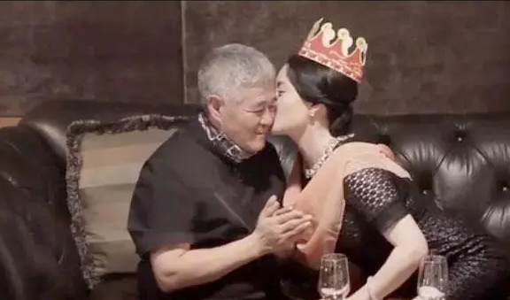 关婷娜|关婷娜：化妆师出身，21岁被赵本山相中变成演员，今39岁仍未婚