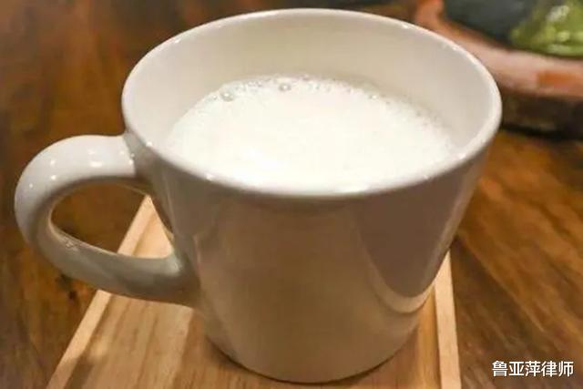 案例:女子深夜跪求男友开门,惨遭拒绝后大声哀嚎引发血案