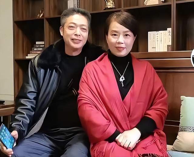 直播带货|田静弟弟再开直播带货,直播间热议不断,被喊话带货收入帮帮许敏