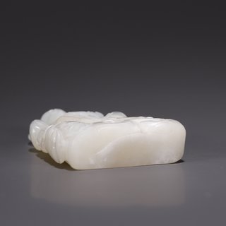 |旧藏·和田玉籽料莲花观音摆件