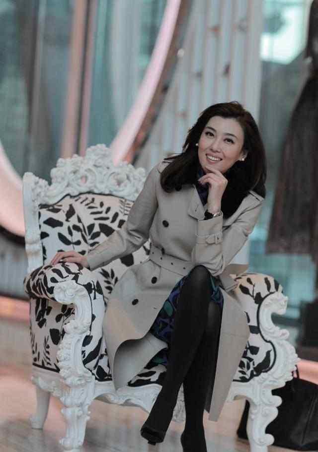 李晨|李红：初中辍学，靠自己成为央视主持，孝顺父母还帮弟弟找工作