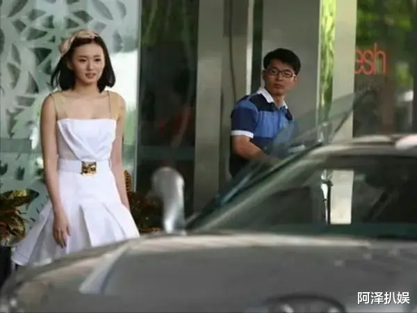 江铠同|天！当三儿成瘾，插足张翰郑爽，狠甩爽子一巴掌！