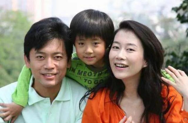 温峥嵘|演员温峥嵘：嫁初恋生一子，44岁风采依旧