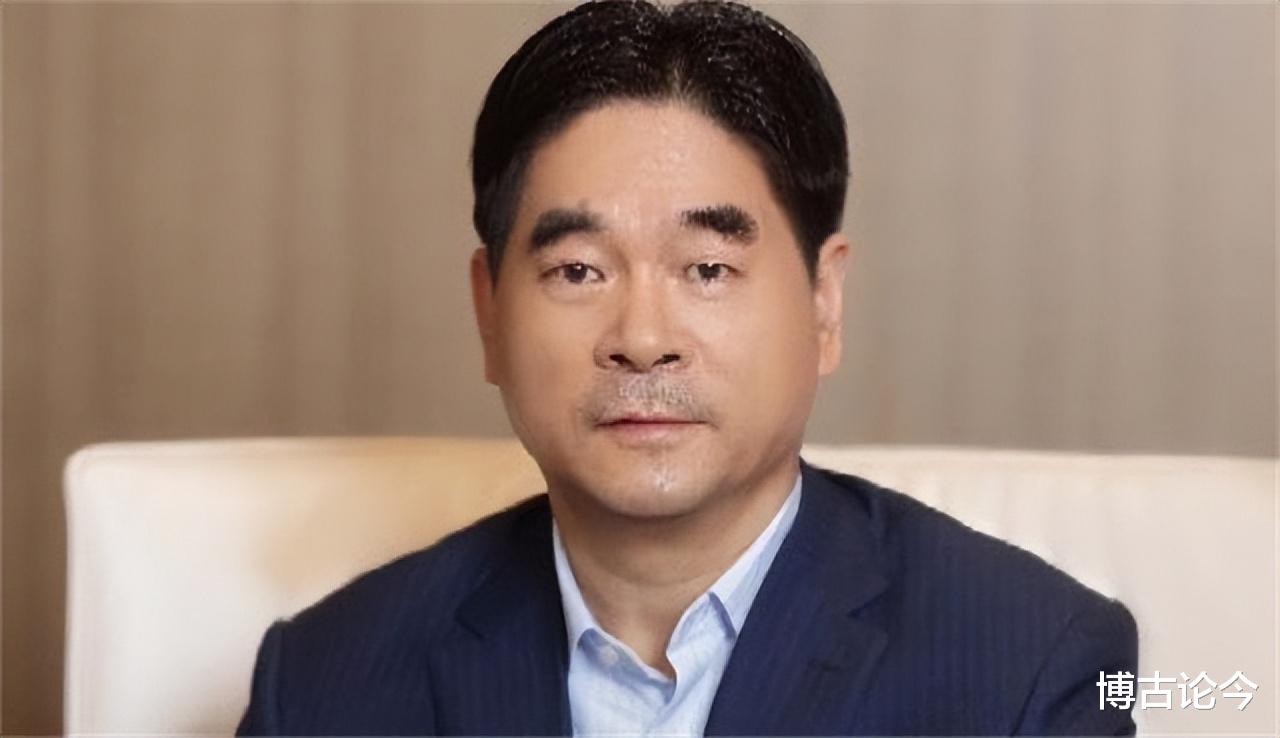 王振华的“双面人生”:员工买房一律九折,二十年前就有婚外情