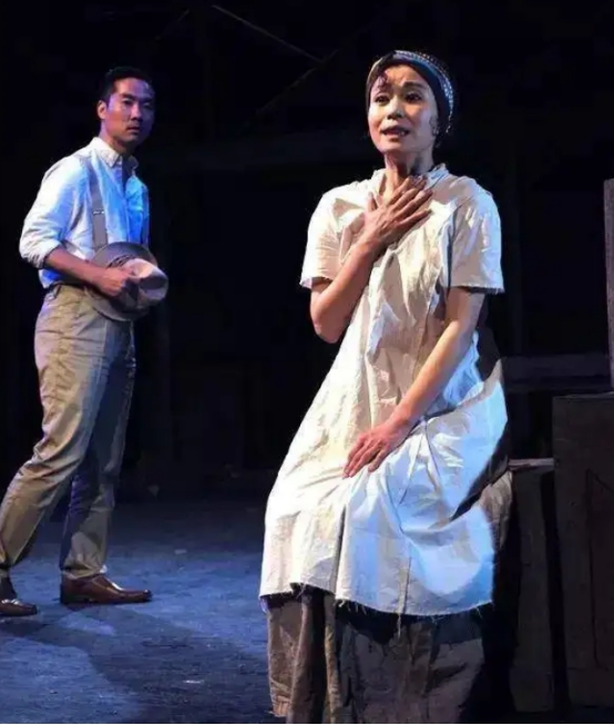 刘丹|“锅姨”刘丹:因《开端》中年爆红,与日本丈夫相爱27年,情不移