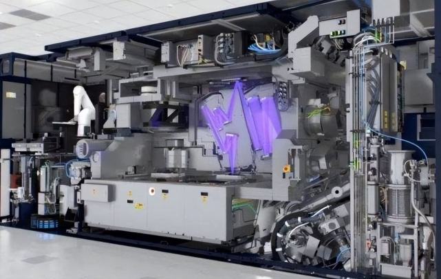 华为荣耀|新型国产光刻机验收:绕开ASML光刻机,又闯出一条新路