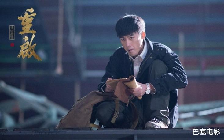 李佳航|过气选秀冠军的窘境：退圈换脸、商场走穴、被资本抛弃，一地心酸