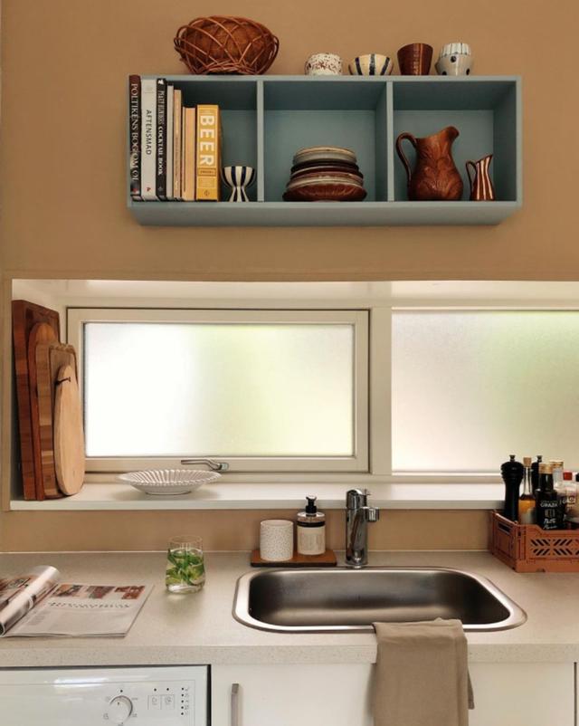 温暖的北欧风居所,空间有阳光,墙上有风景,随意中又不失温暖