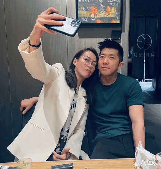 张雨绮|张雨绮搂肩神秘男贴身合照,男方社交圈广泛,曾与王菲容祖儿聚餐